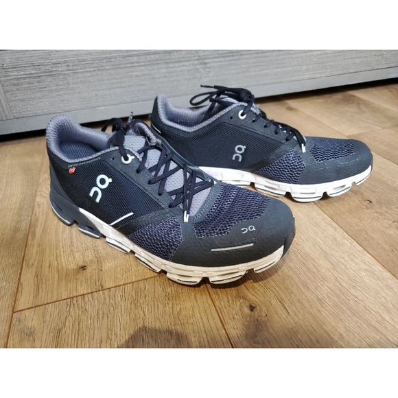 ON CLOUDFLYER Swiss Engineering Women’s Black Road Running Shoes 8 - Picture 2 of 7